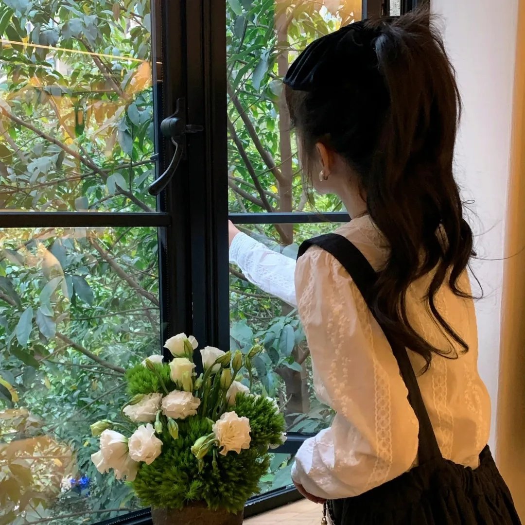 摊牌了我能看见过去一万年